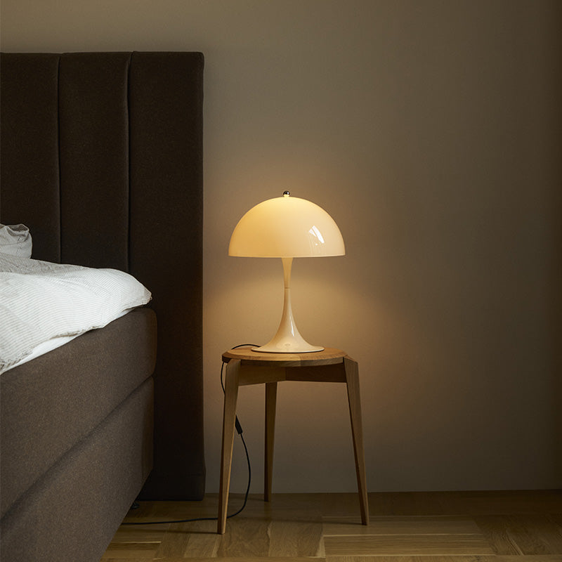 Louis Poulsen Panthella 320 Table Lamp V2