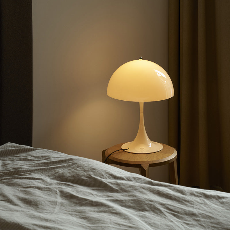 Louis Poulsen Panthella 320 Table Lamp V2