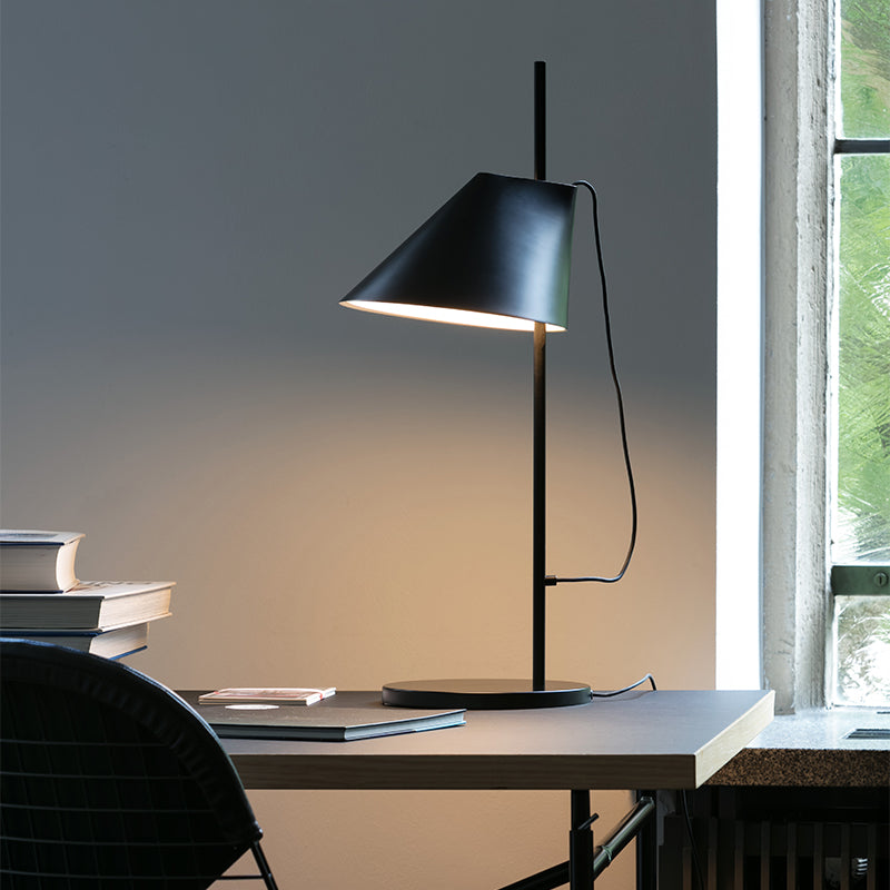 Louis Poulsen YUH Table Lamp
