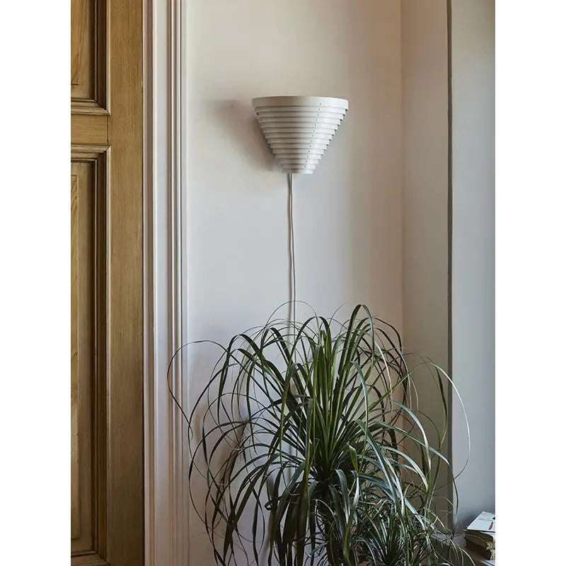 Artek A910 Wall Light