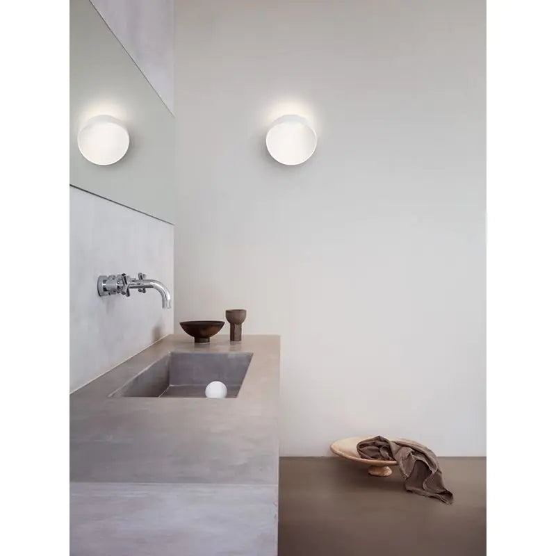 Louis Poulsen Flindt Wall Light