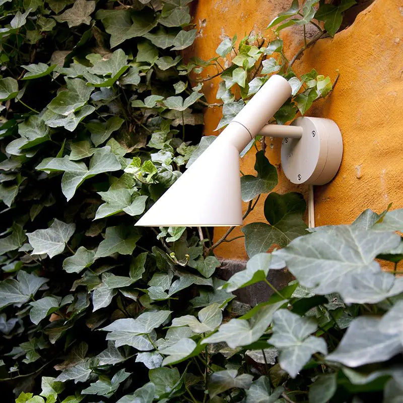 Louis Poulsen AJ 50 Wall Light