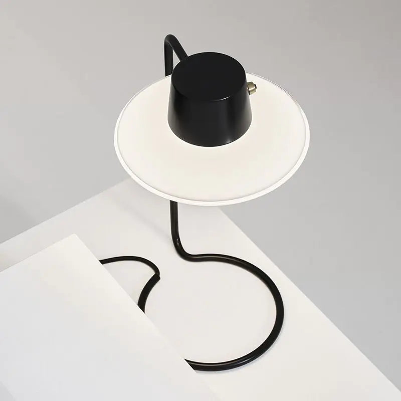 Louis Poulsen AJ Oxford Table Lamp